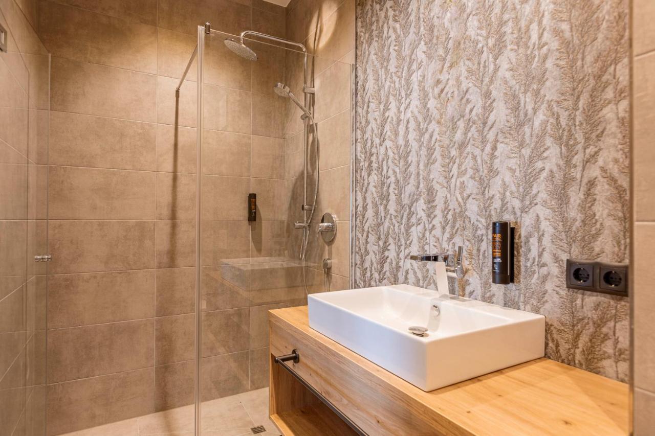 Zillertal Suites Fuegen By Alps Resorts Zewnętrze zdjęcie