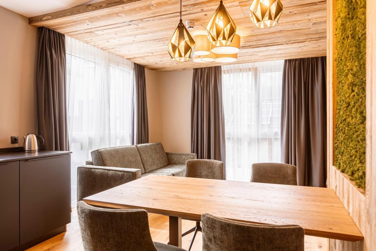 Zillertal Suites Fuegen By Alps Resorts Zewnętrze zdjęcie