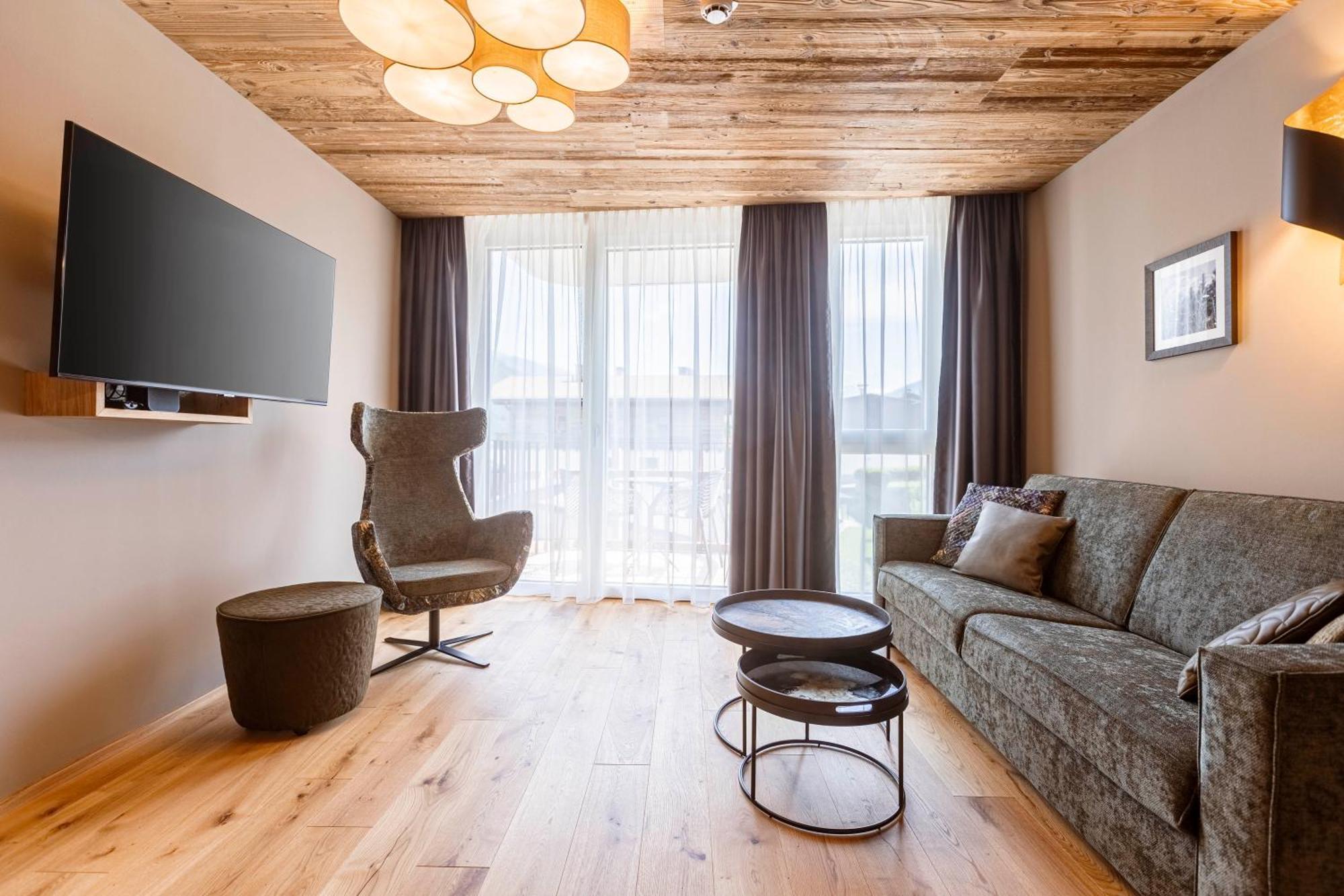 Zillertal Suites Fuegen By Alps Resorts Zewnętrze zdjęcie